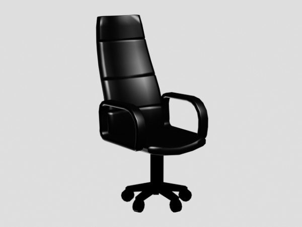 Черное кожаное офисное кресло
