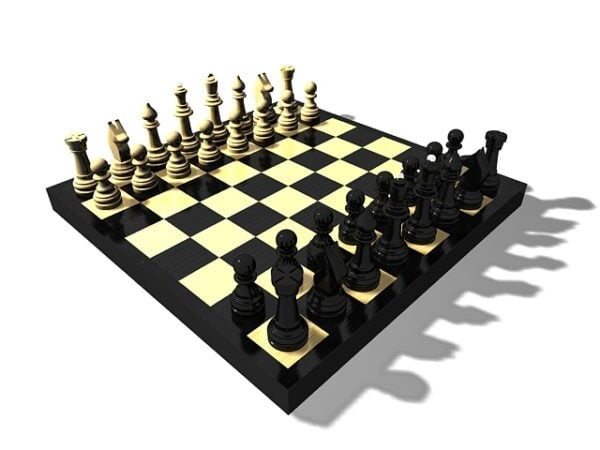 Jeu d'échecs en bois antique