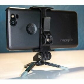 โมเดล 3 มิติสำหรับยึดโทรศัพท์ล็อคด้วยกล้องที่พิมพ์ได้