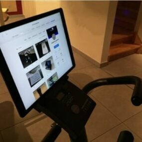 Dudukan Ipad Pro Untuk Pelatih Rumah Model 3d yang dapat dicetak