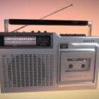 جهاز الراديو القديم