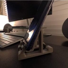 Jednoduchý větší stojánek na telefon 3D model pro tisk