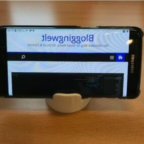 Užitečný stojánek na telefon 3D model pro tisk