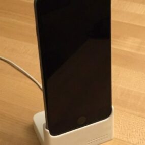 आईफोन 6 प्लस डॉक प्रिंट करने योग्य 3डी मॉडल
