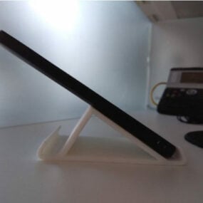 3D model stojánku pro smartphone se dvěma stojánky pro tisk