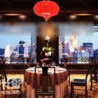 Yö kiinalainen ravintola pöytä ja tuoli