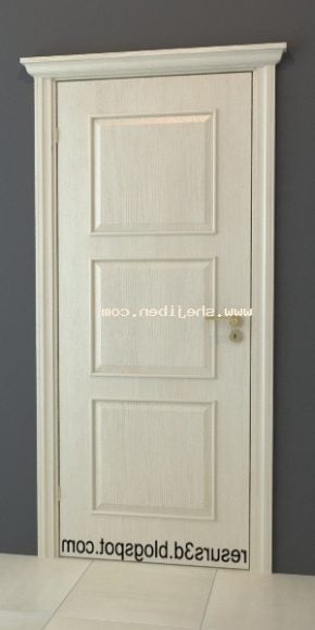 Puerta de madera pintada de blanco