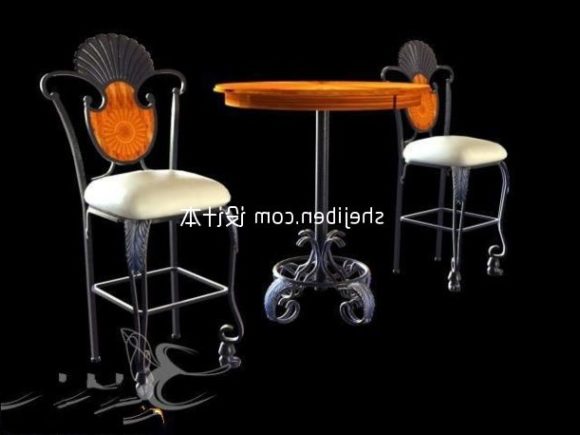 Mesa y sillas de acero al aire libre