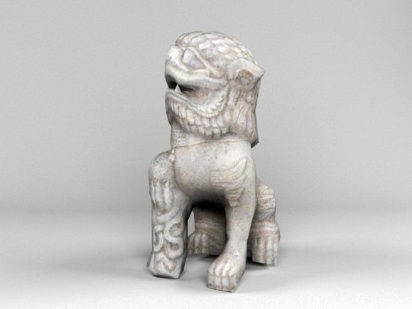 Antigua estatua de león de piedra