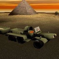 Трактор у пустелі з 3d моделлю піраміди